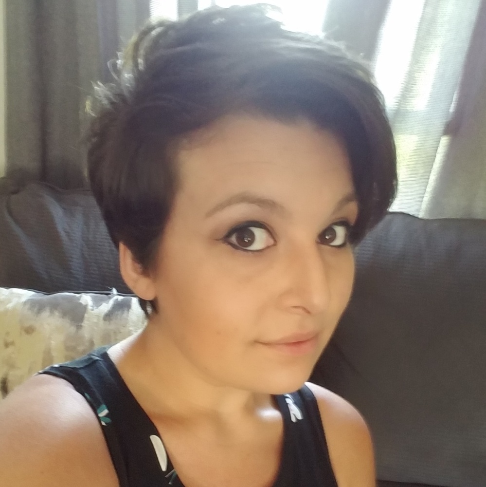 Meet your Posher, Kayla